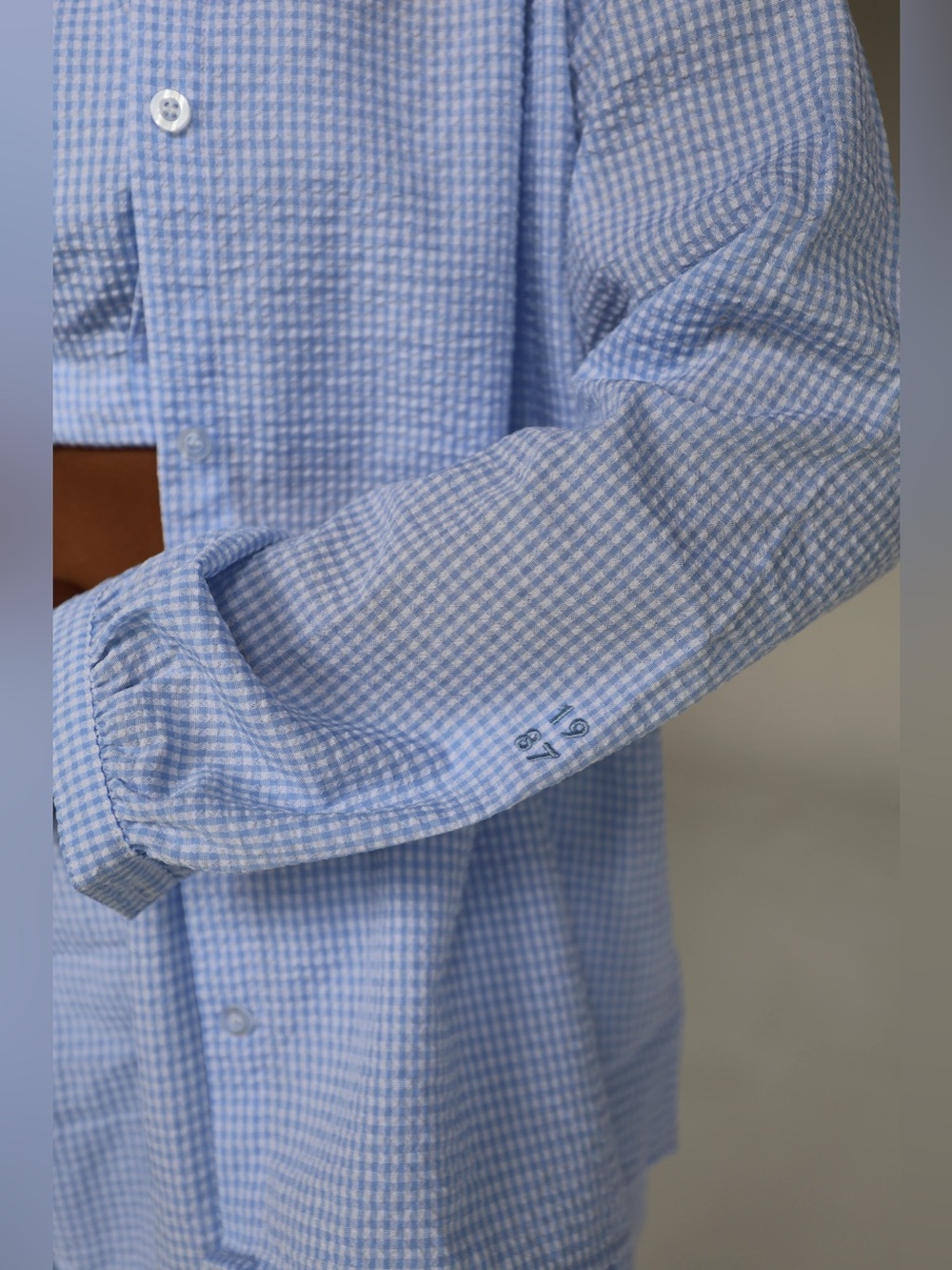 🆕 Light Blue Oversized Gingham Collarless Button Up Blouse - Picture 5 of 9